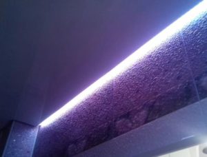 Парящий натяжной потолок пример фото